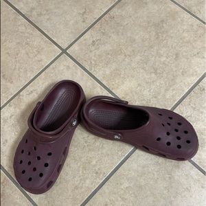 Crops Women’s size 8 men’s size 6